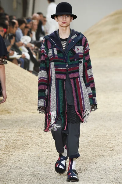 Look 11
